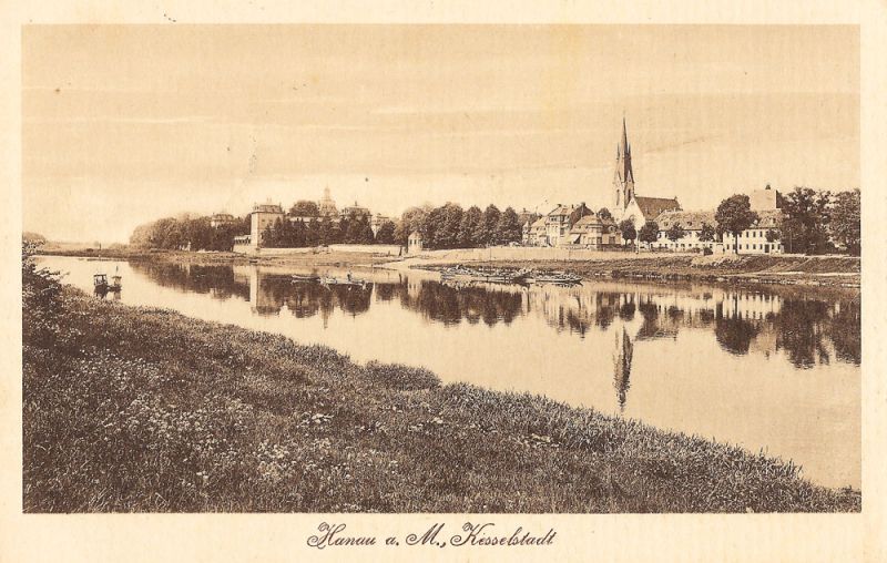 Mainpanorama mit Schloss